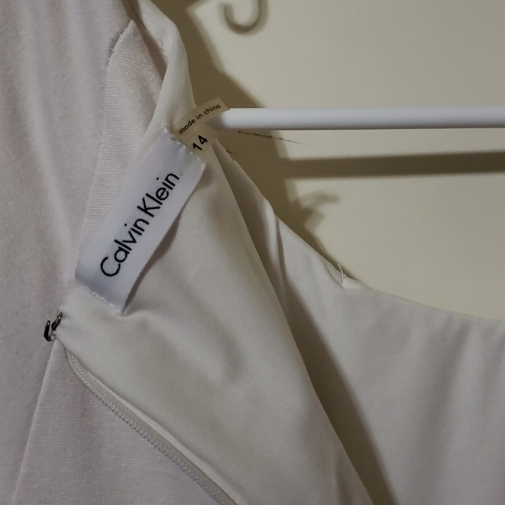 Dress - Picture 3 of 4